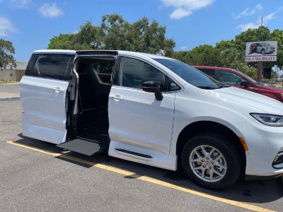 Preowned Wheelchair Van in a St. Petersburg, FL Parking Lot